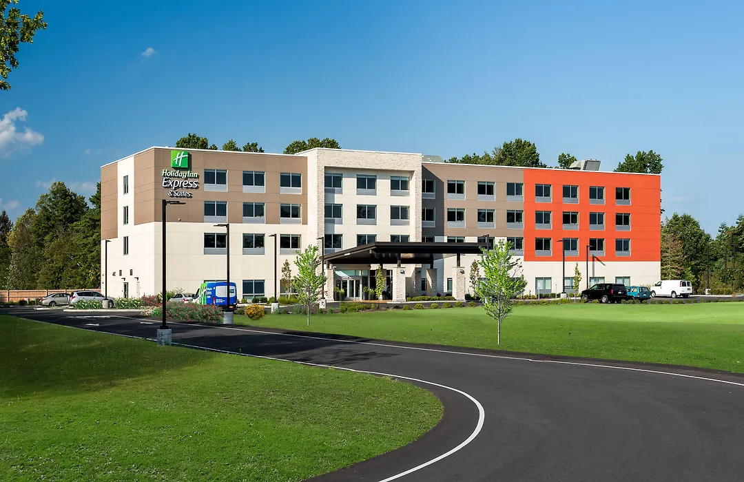 Holiday Inn Express Queensbury-Lake George Area By Ihg-1