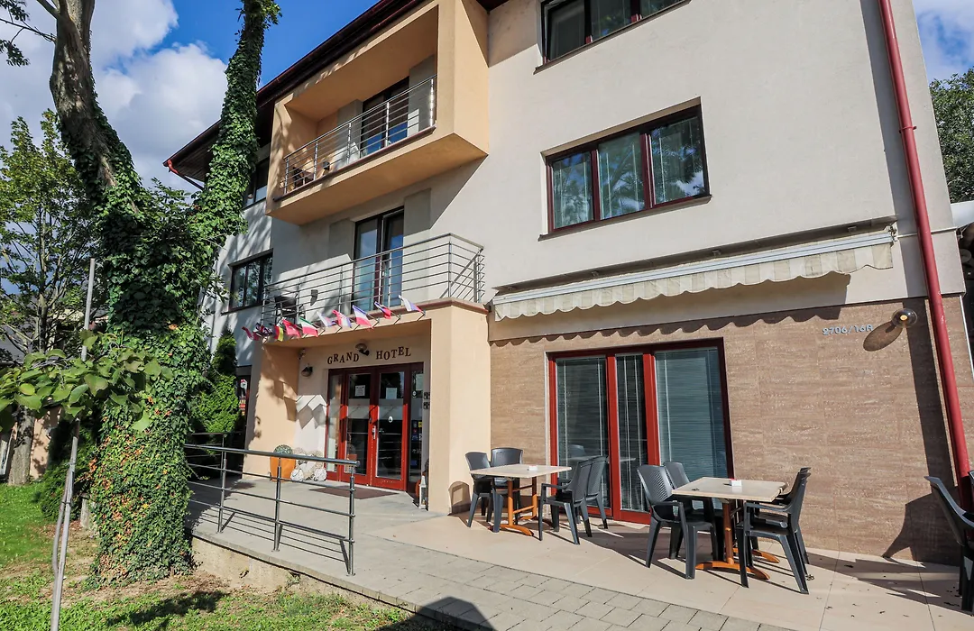 Grand Hotel Senica, Garni-1