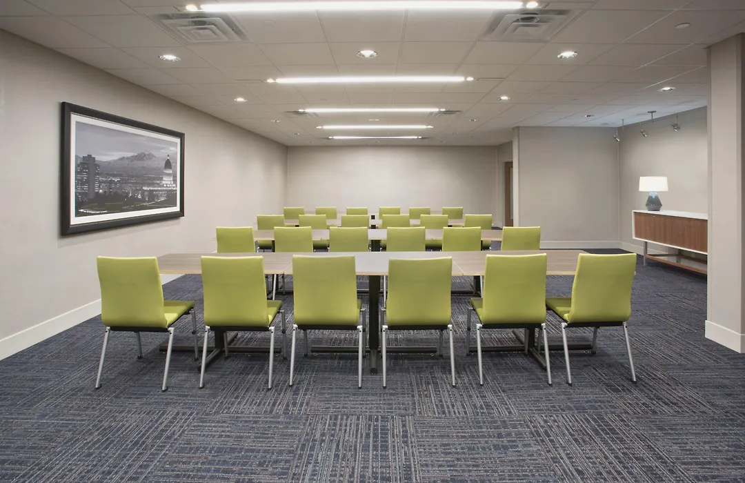 Holiday Inn Express & Suites - Redding By Ihg-1