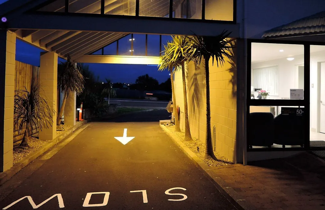 Anzac Court Motel-1