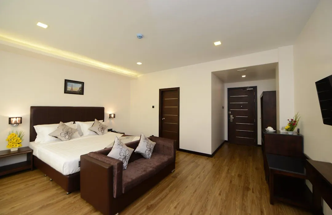 Hotel Lexus-1