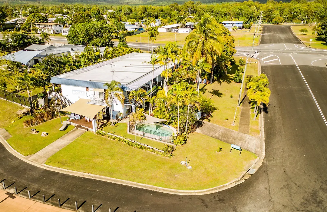 Cardwell Beachfront Motel-1