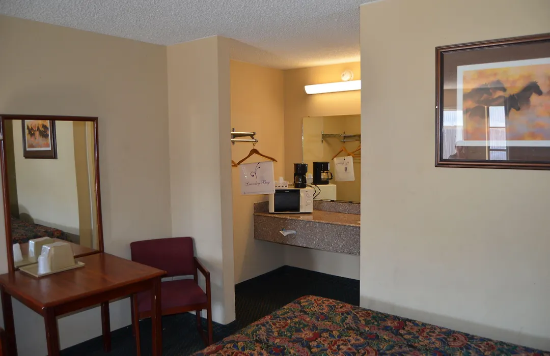 Plaza Inn-1