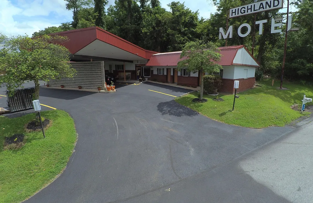 Highland Inn New Cumberland-1