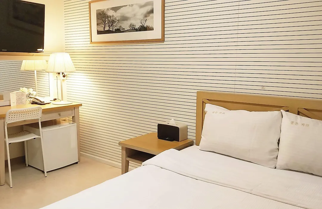 Golden Park Hotel-1