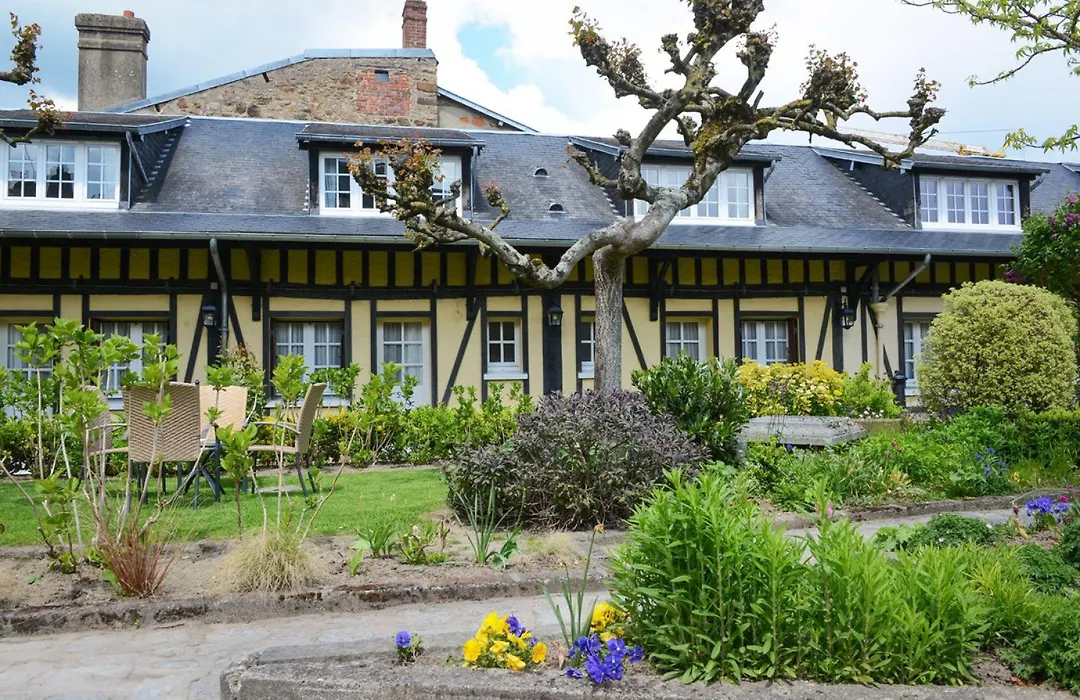 Logis Hotel Restaurant De La Croix D'Or-Avranches-1