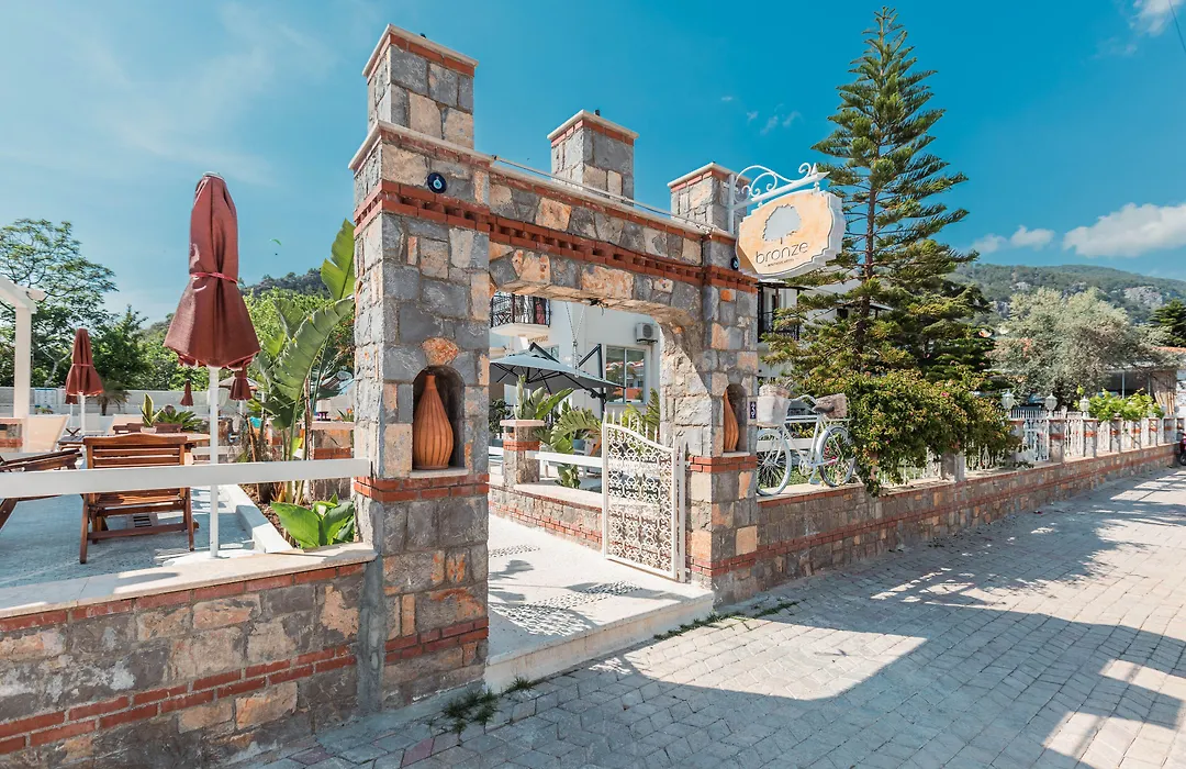 Bronze Hotel-1