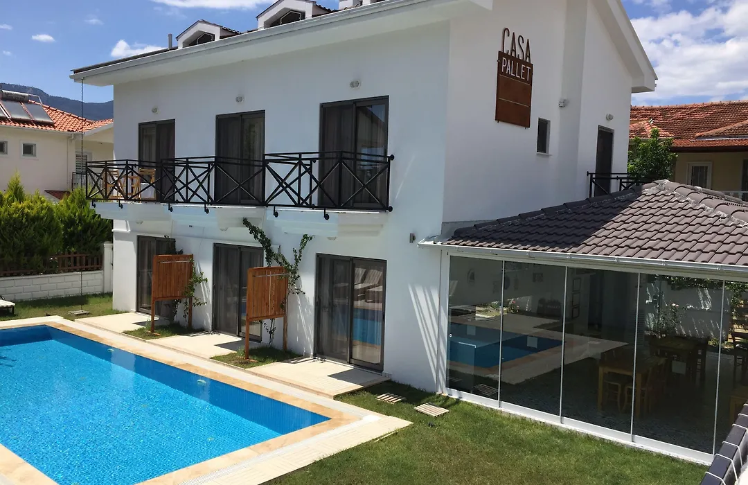 Casa Pallet Hotel (Adults Only)-1