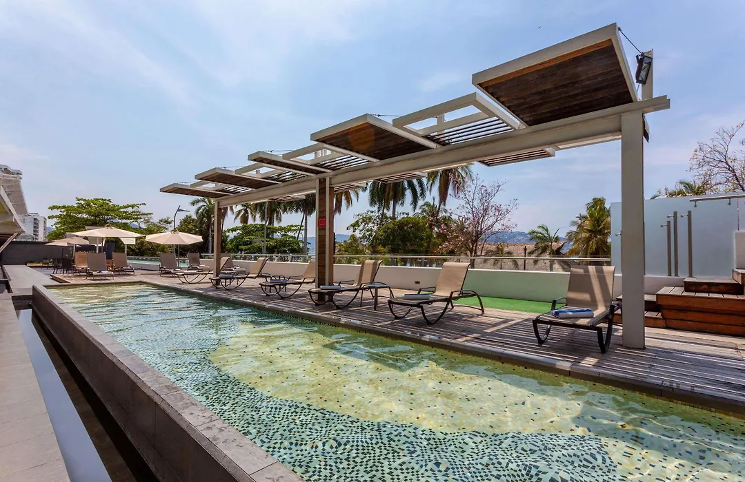 Ramada By Wyndham Acapulco Hotel & Suites-1