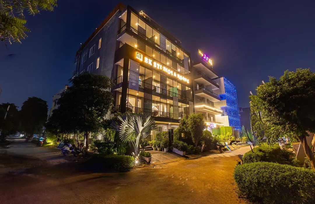 Bk Studio And Rooms Near Huda City Centre-1