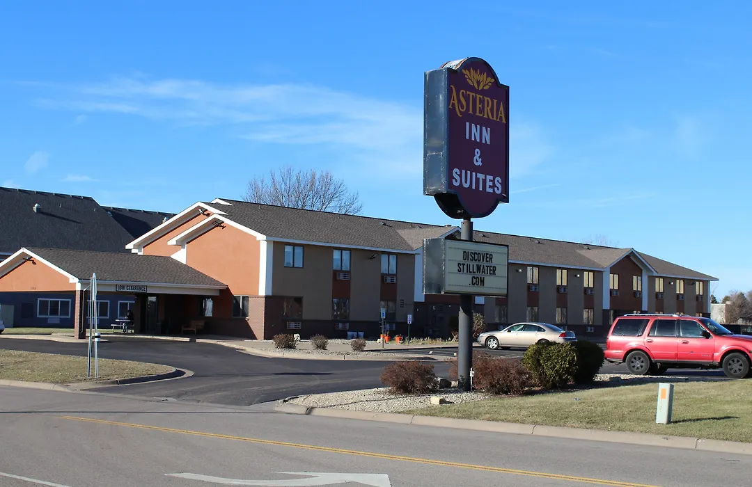 Coratel Inn And Suites By Jasper Stillwater-1