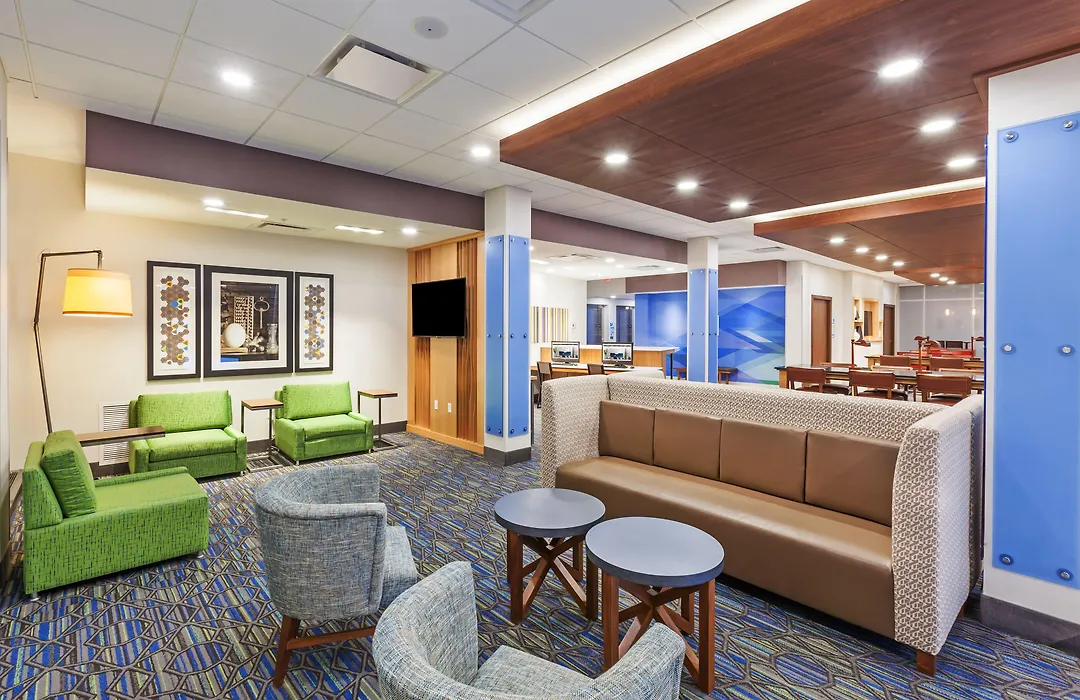 Holiday Inn Express & Suites - Lenexa - Overland Park Area By Ihg-1