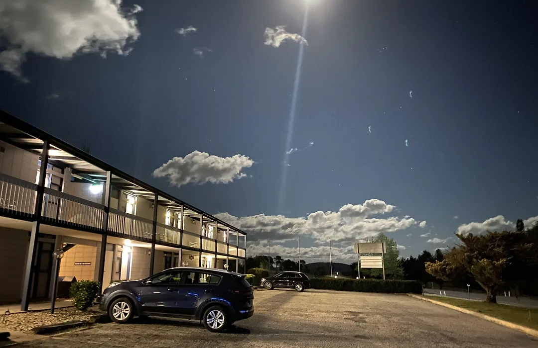 Snow Season Motor Inn-1