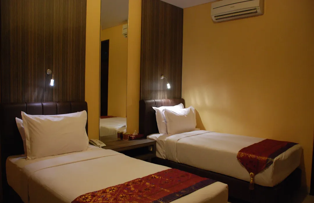 Latief Inn Hotel-1