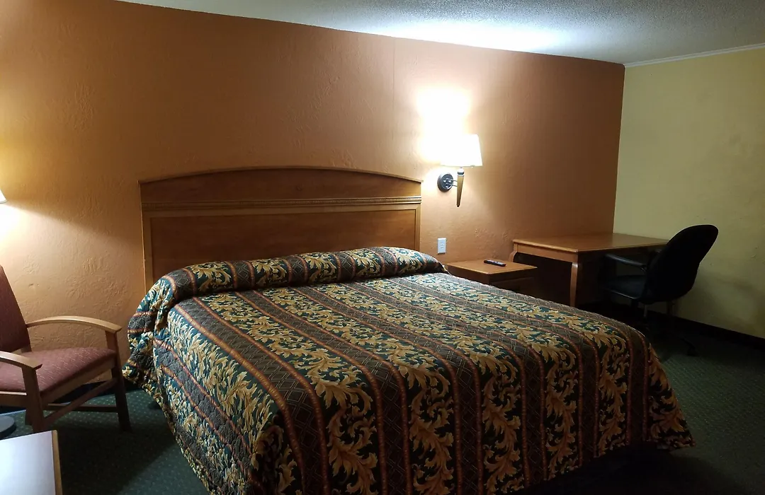 Budget Inn - Keokuk-1