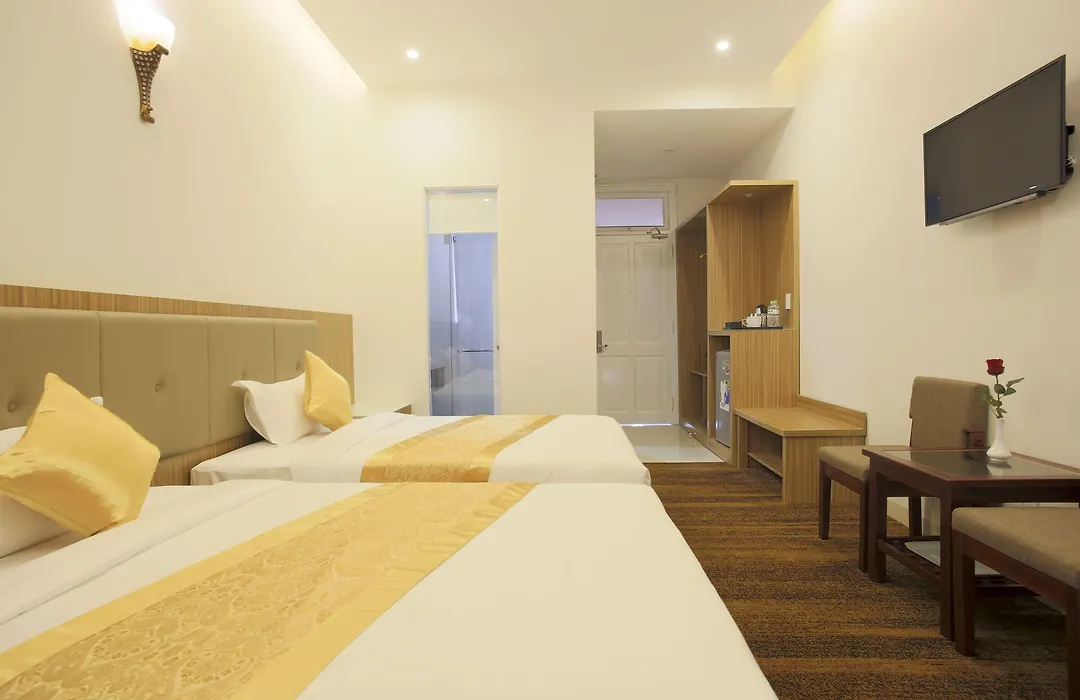 Red Palace Hotel-1