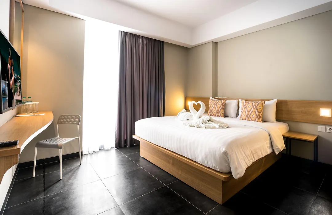 Maple Hotel Grogol-1
