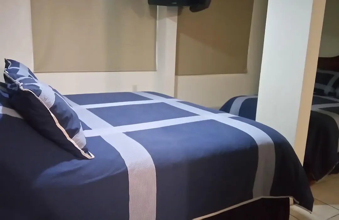 Hotel Latino-1