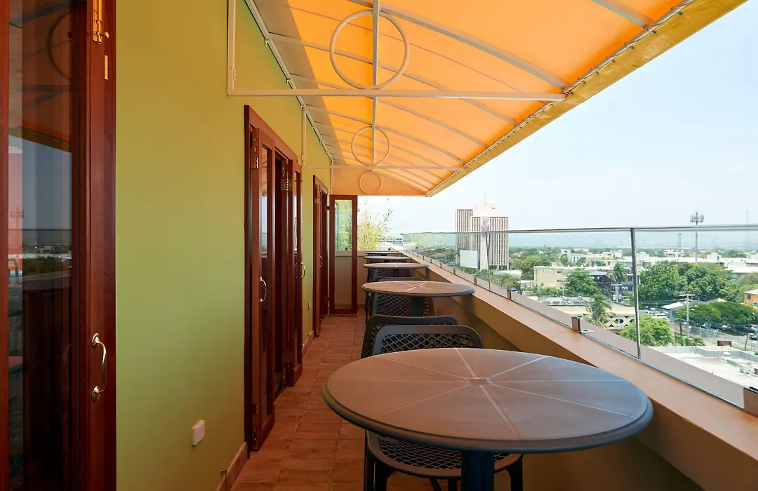 R Hotel Kingston-1