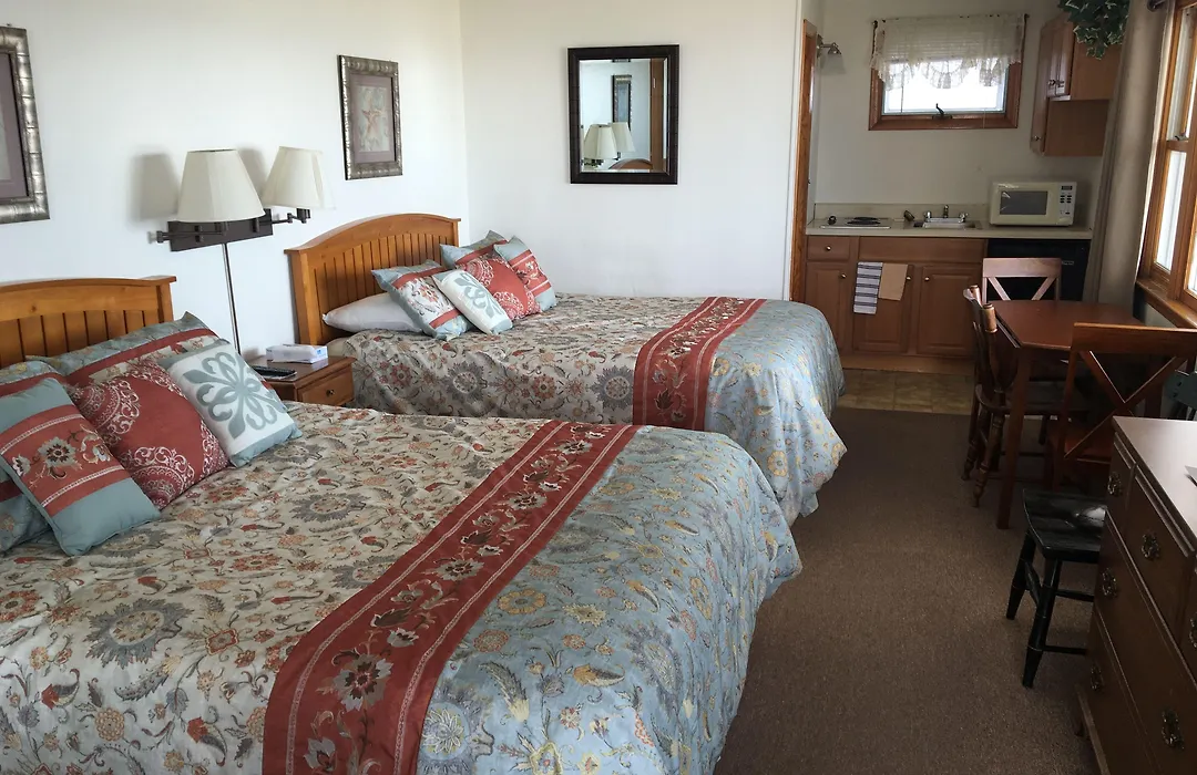 Sandpiper Beachfront Motel-1