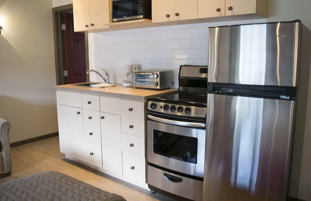 Yamnuska Suites-1