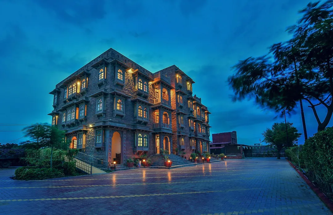 Garh Govind Hotel And Resort-1