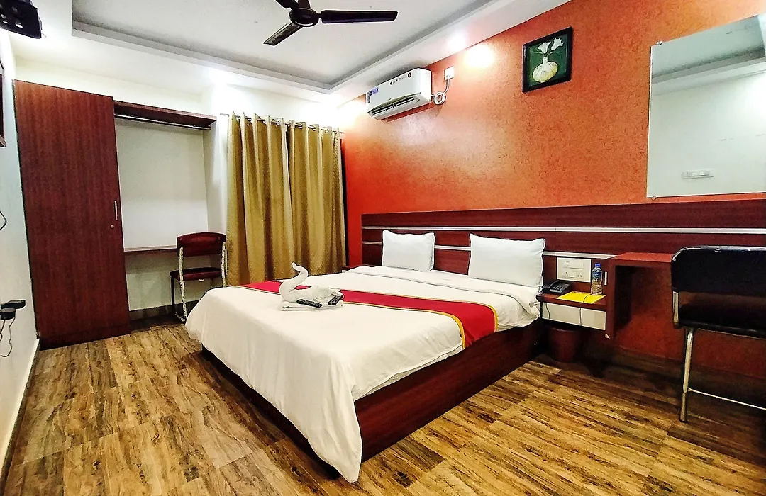 Hotel Palm Suite-1