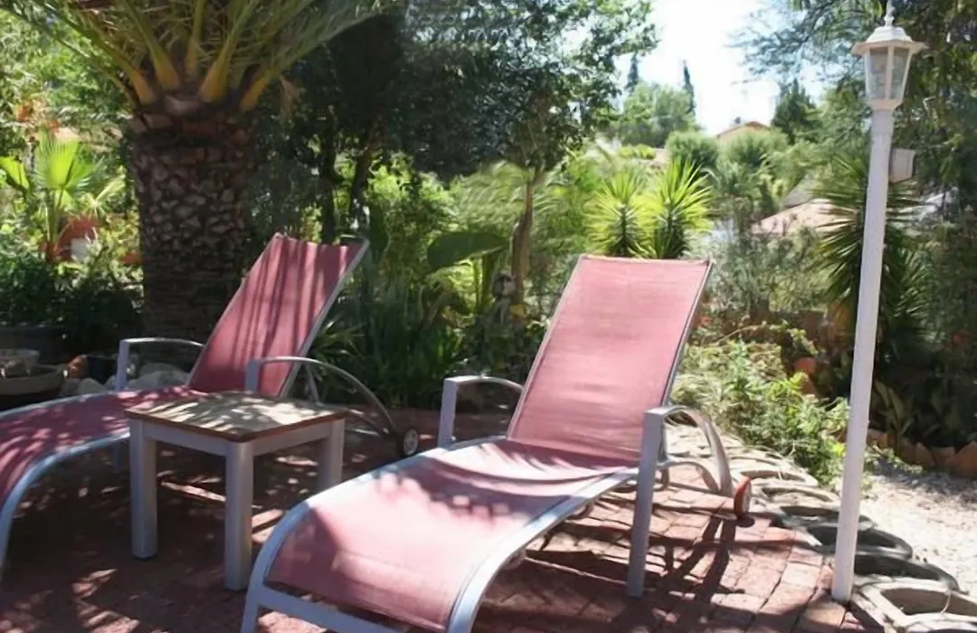 De Vagebond Hotel-Pension-1
