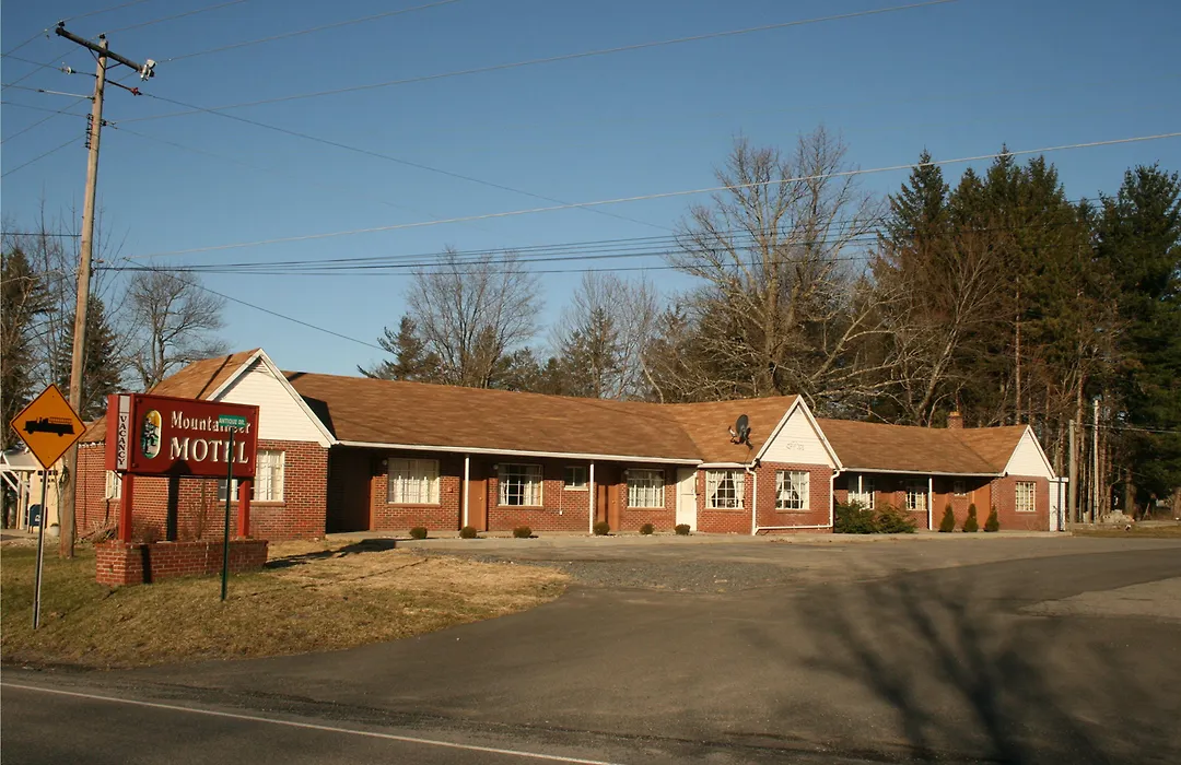 Mountaineer Motel-1