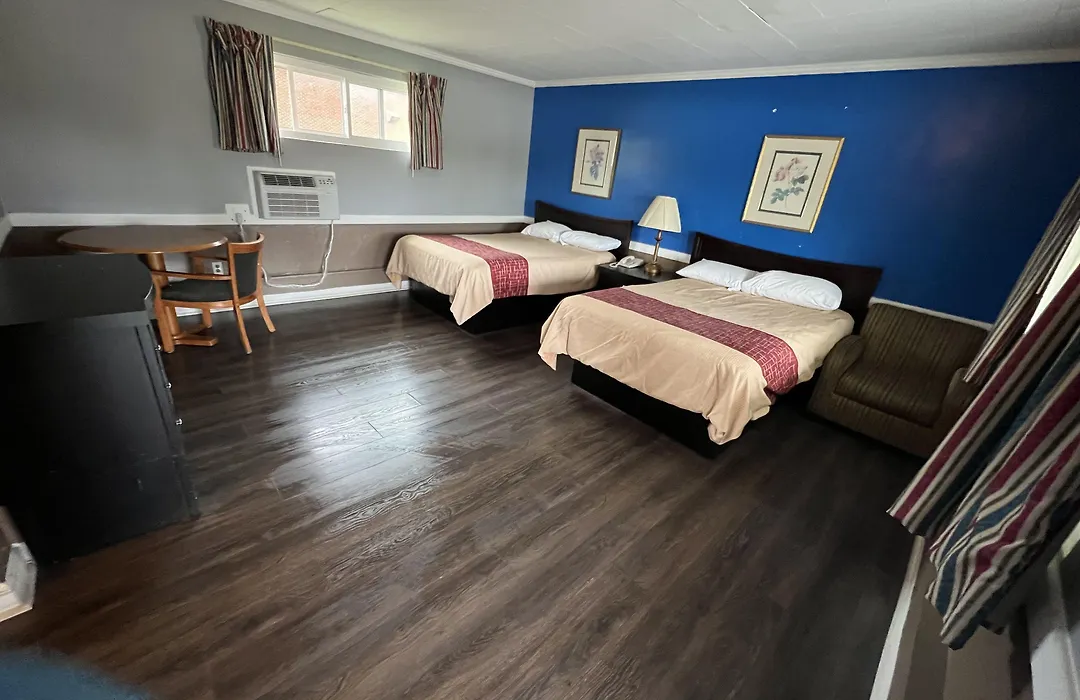 Royal Inn Motel-1