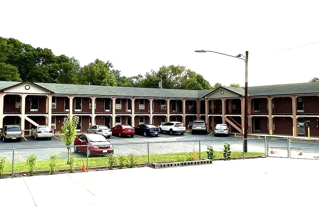 Towne Inn-1