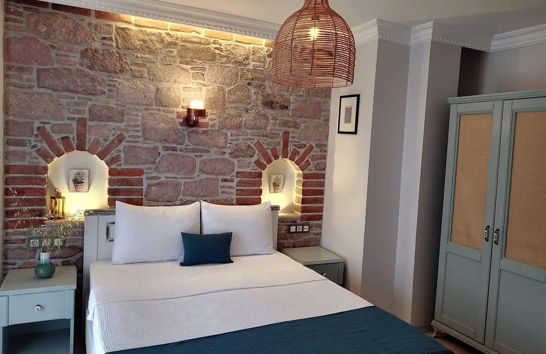 Cunda Rooms Butik Otel-1
