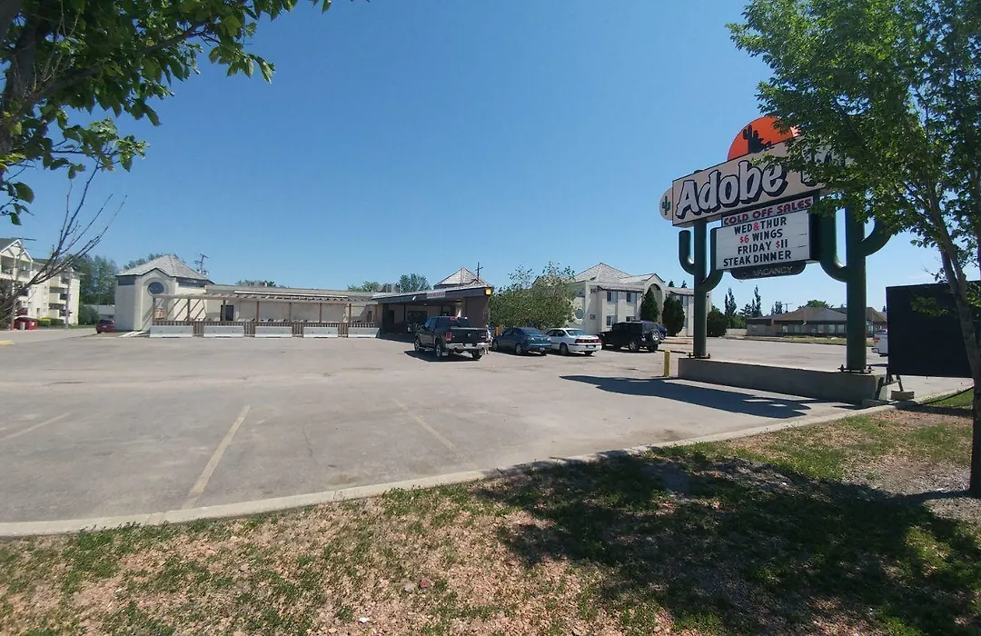 Adobe Inn-1
