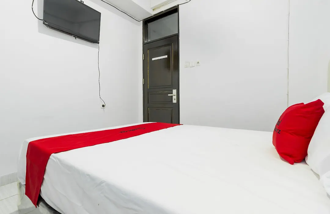 Reddoorz Near Gajah Mada Plaza 2-1