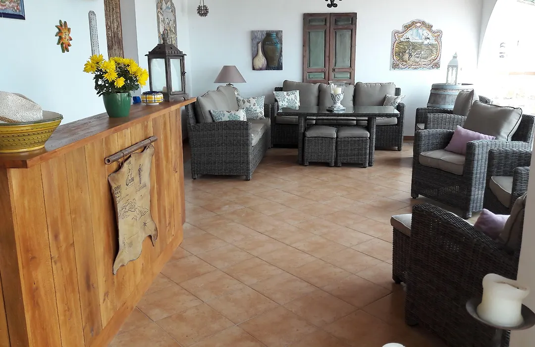 Casa Roble B&B-1