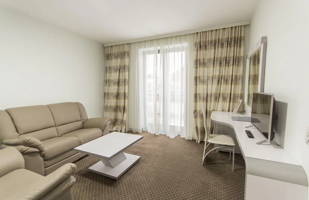 Garni Hotel Hollywoodland Wellness & Aquapark-1