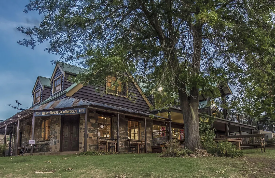 Gold Mine Guest House And Cafe-1