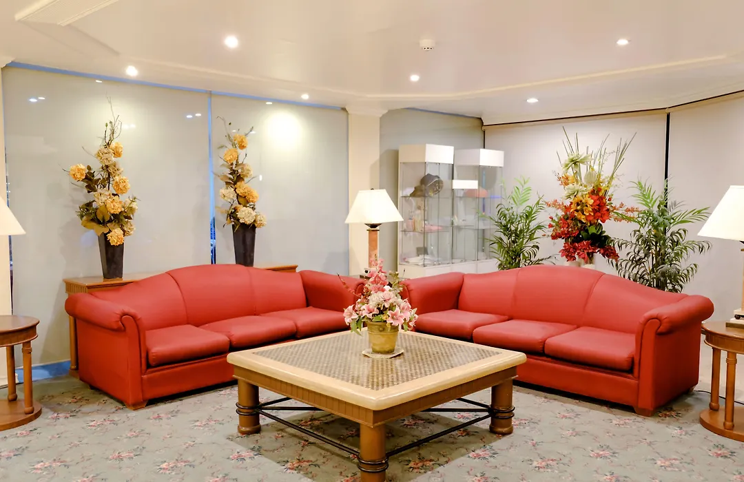 De Luxe Hotel-1