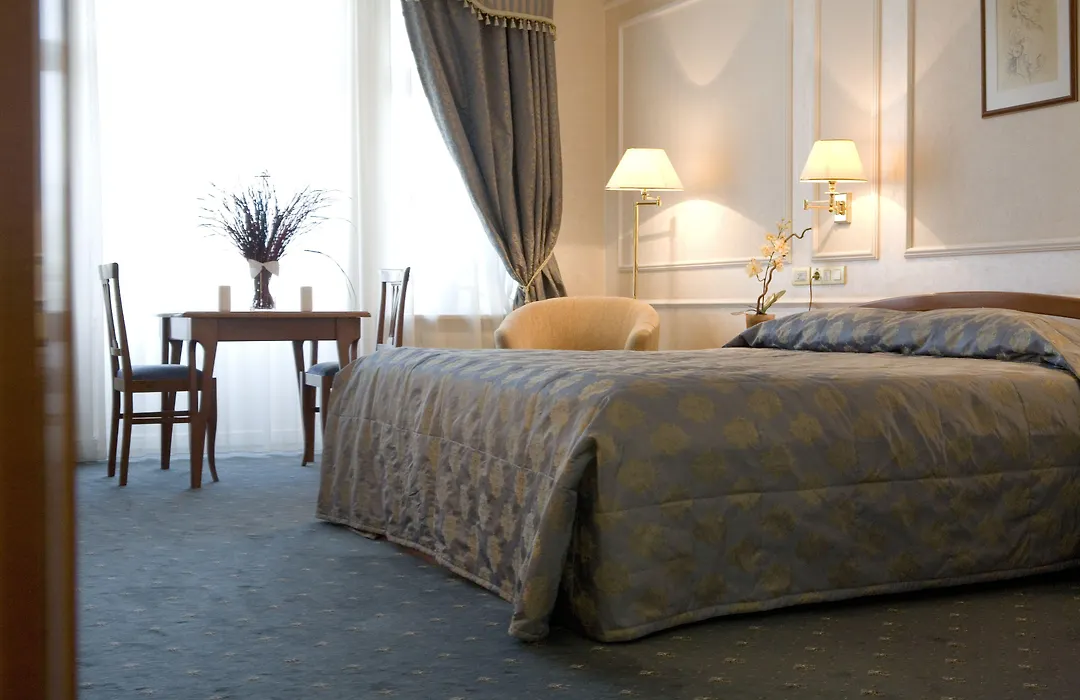 Europe Hotel-1