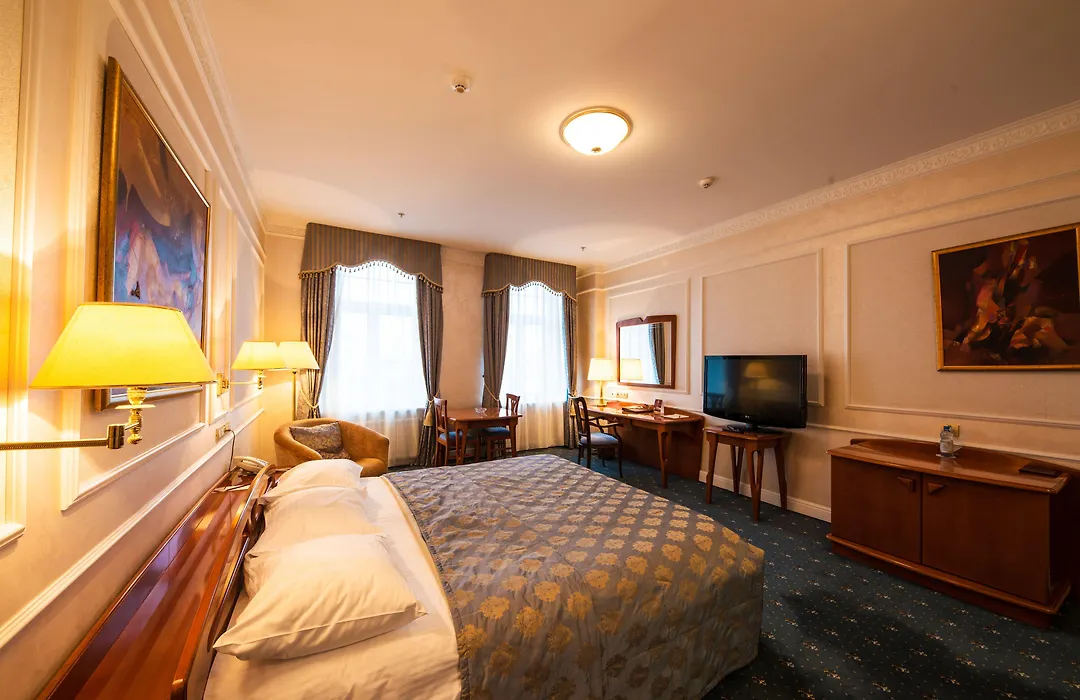 Europe Hotel-1