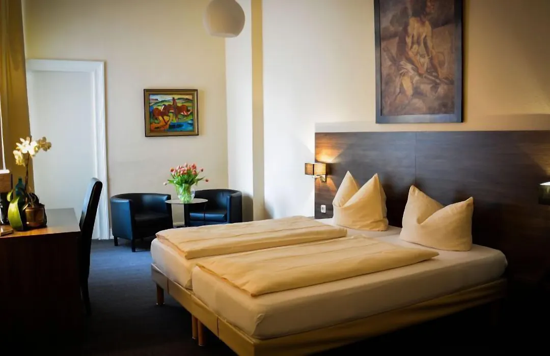 Hotel am Landeshaus-1