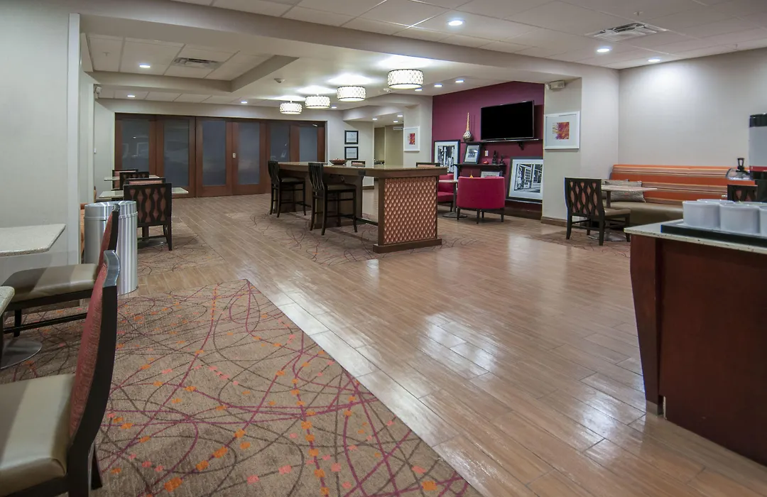 Hampton Inn Opelousas-1