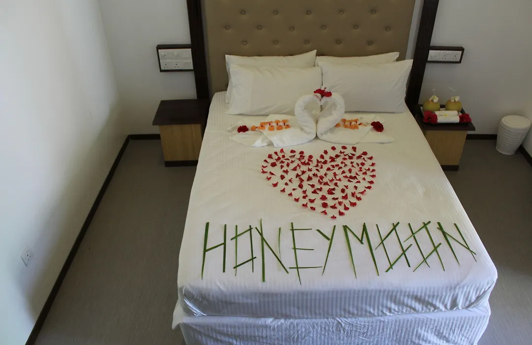 Thoddoo Inn-1