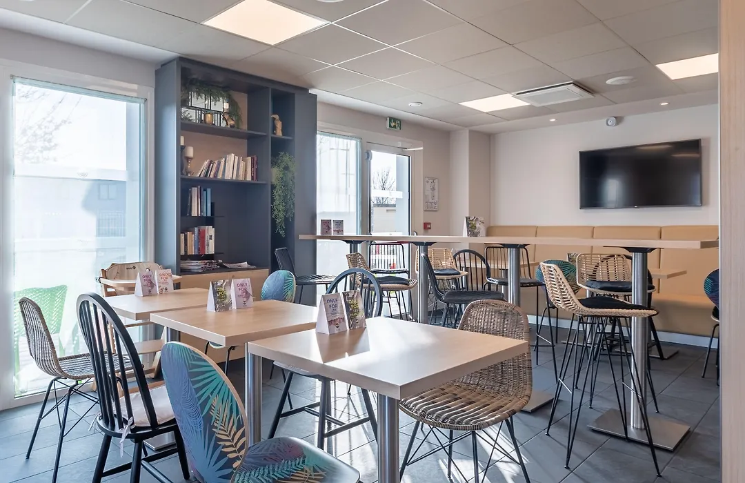 B&B Hotel Chartres Oceane-1