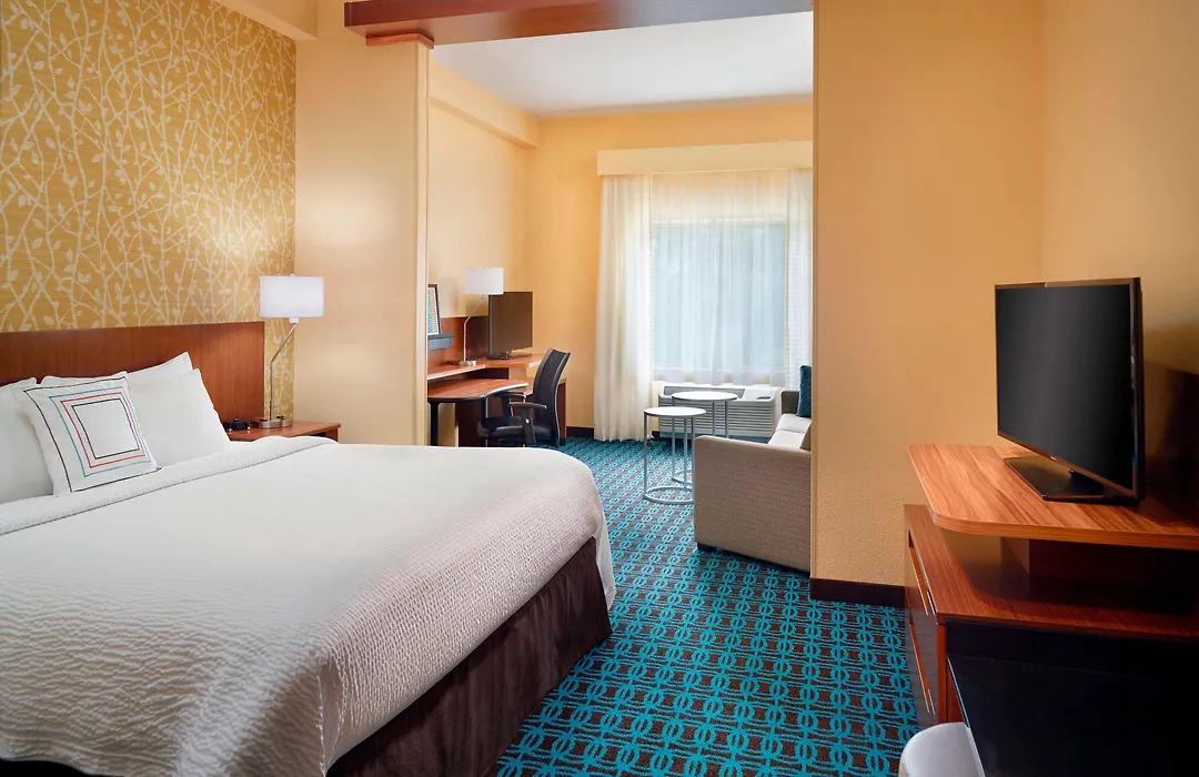 Fairfield Inn & Suites By Marriott Hendersonville Flat Rock-1