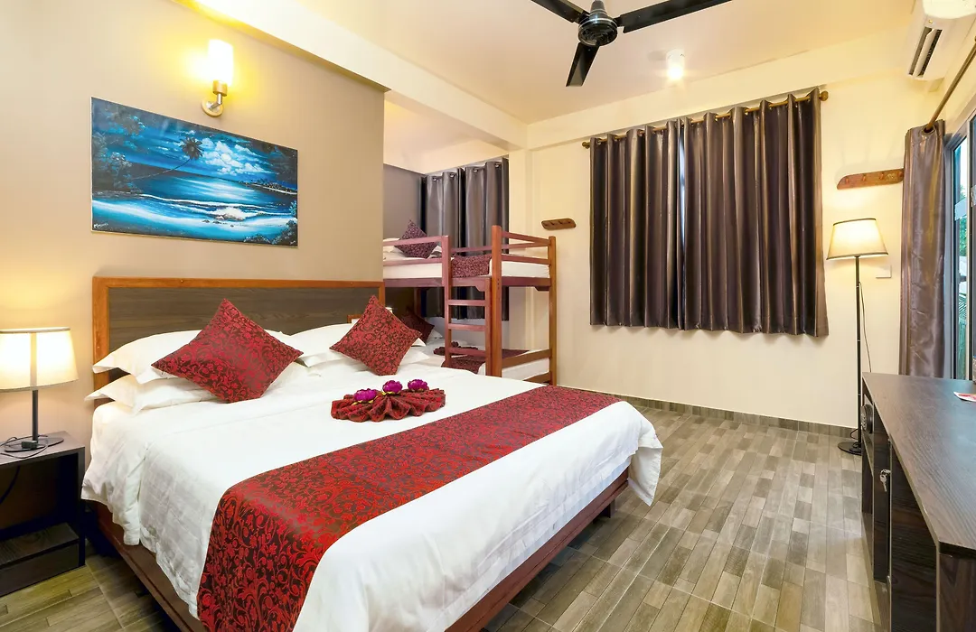 Paguro Beach Inn-1