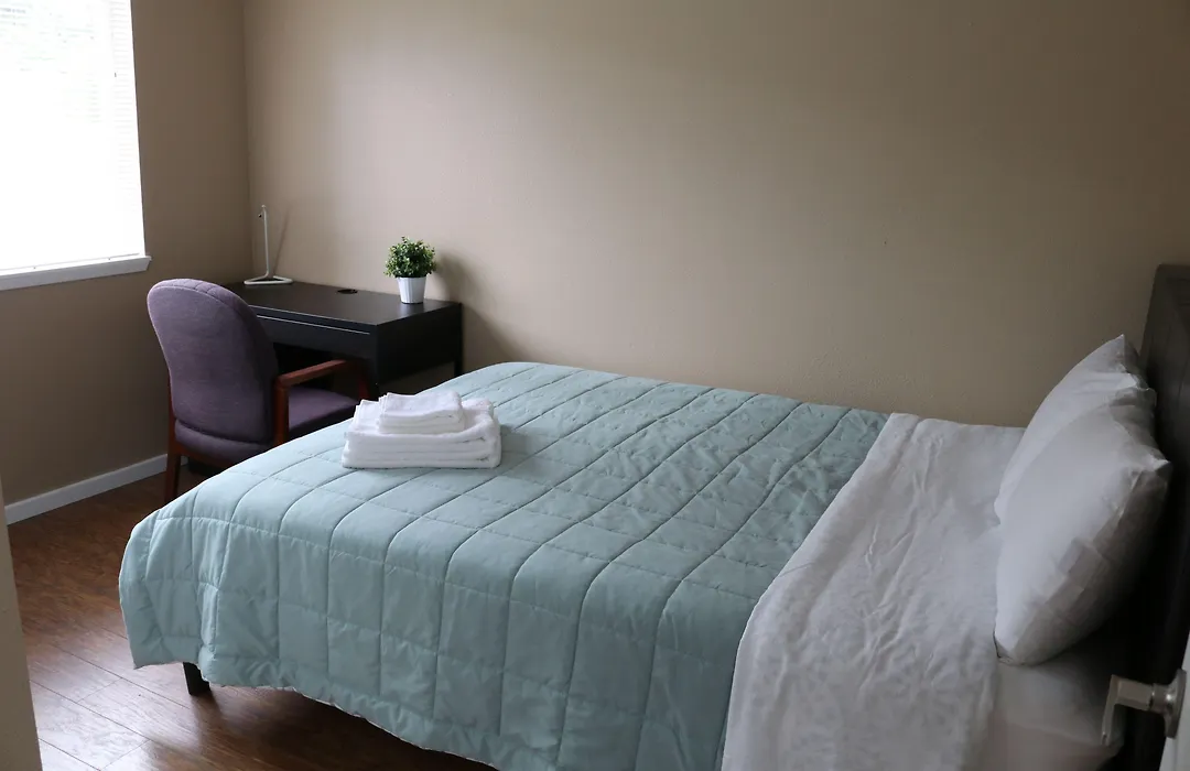 Quiet, Clean And Comfortable Room-1