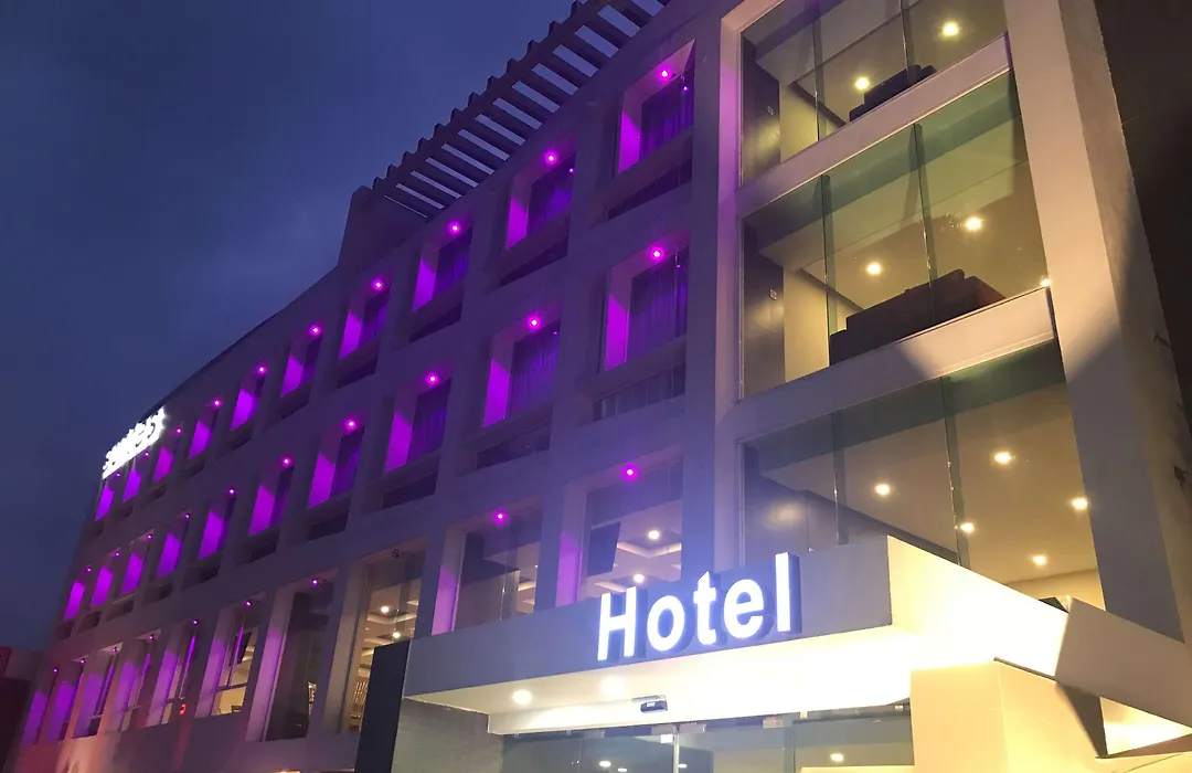 Best Western Plus Metepec & Suites-1