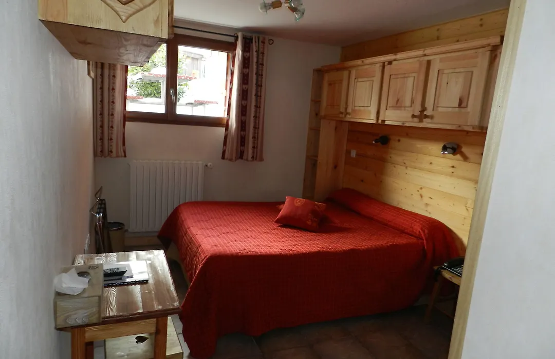 Hotel Arolla-1