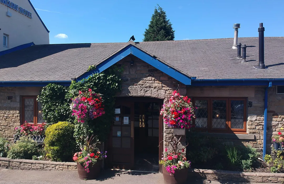 Bowes Incline Hotel-1